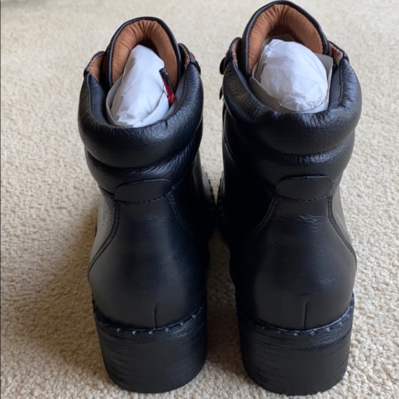 NWT Gentle Souls Black Ankle Boots in Sz 7.5M. - Picture 6 of 6